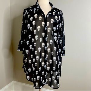 NEW TORRID GOTH SHEER SKULL TOP - Size 3